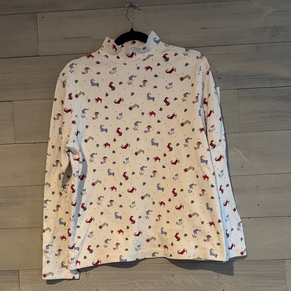 Croft & Barrow Long Sleeve White Top with Colorful Dog Pattern